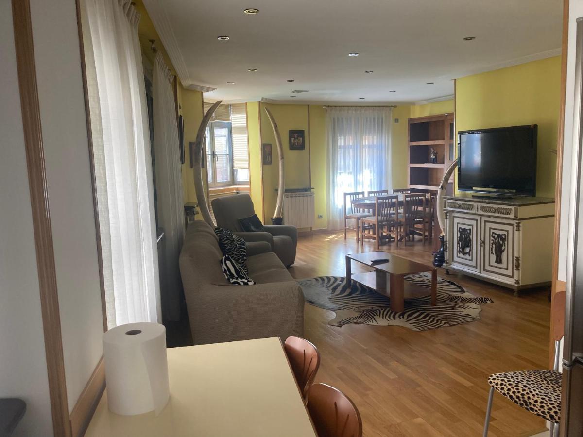 Apartamento Piso Molly Leão