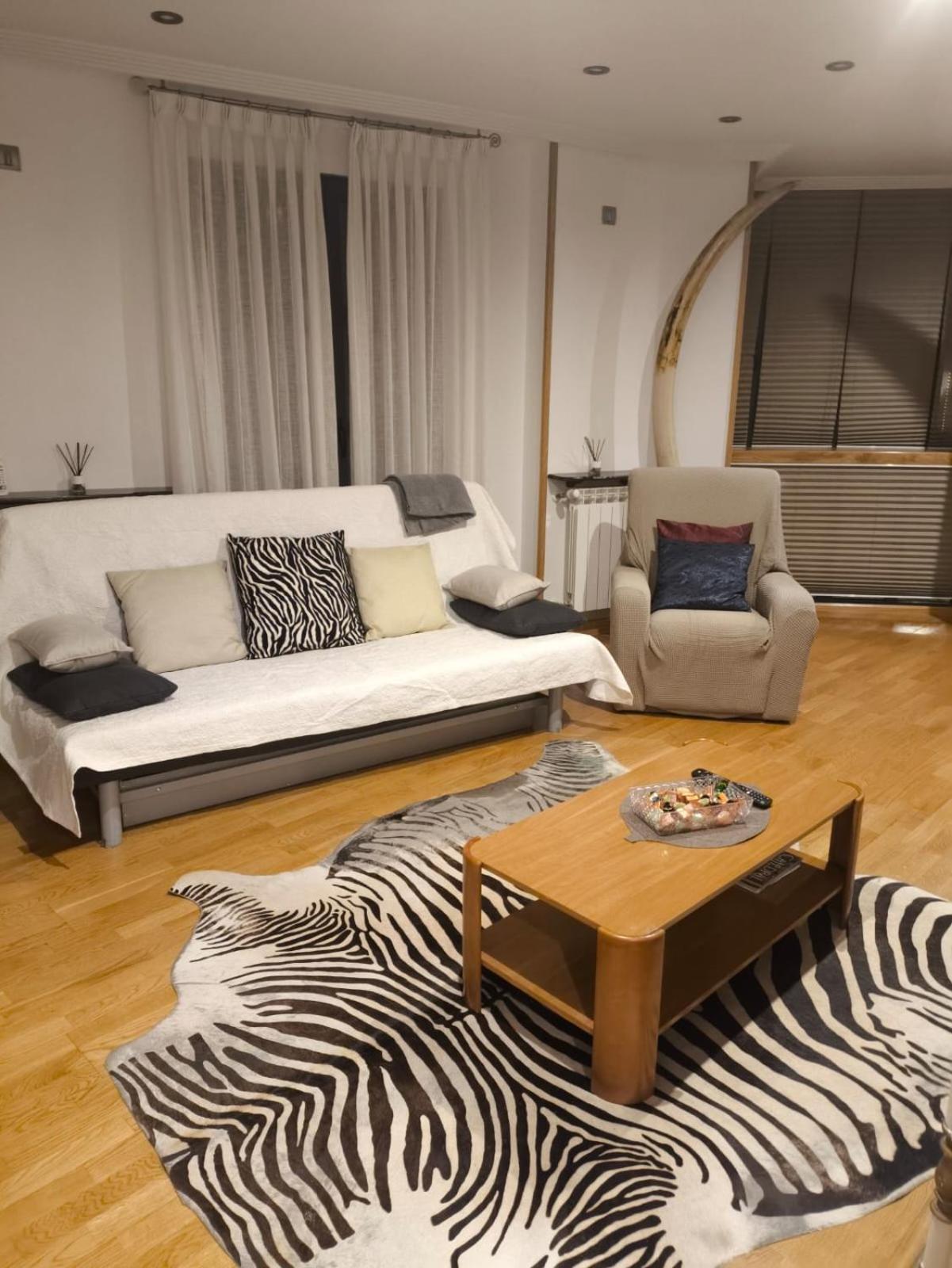 Piso Molly Apartamento Leão